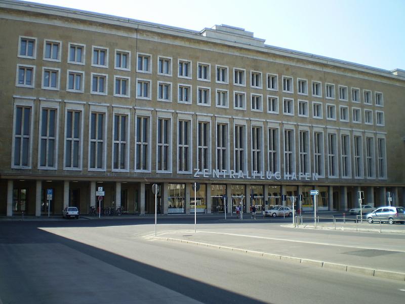 berlin 154.JPG - Tempelhof Airport -- an example of Third Reich architecture